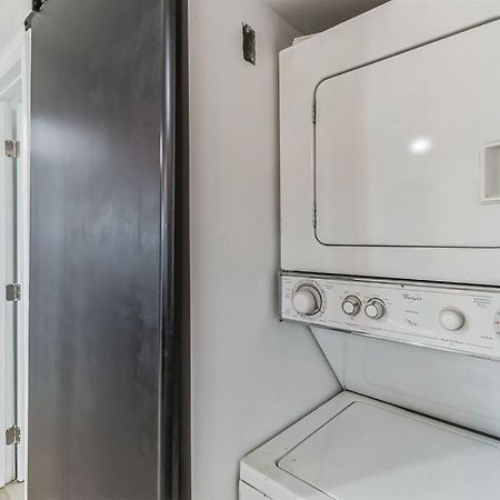Modern City Ranch 3 Bdrm Family Home Access By Dirt Road Palmdale Dış mekan fotoğraf