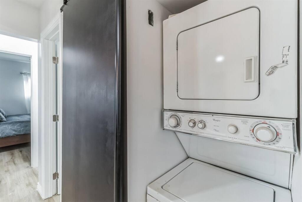 Modern City Ranch 3 Bdrm Family Home Access By Dirt Road Palmdale Dış mekan fotoğraf