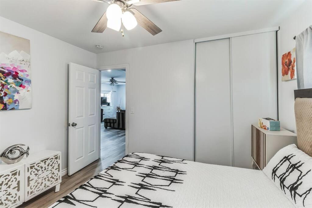 Modern City Ranch 3 Bdrm Family Home Access By Dirt Road Palmdale Dış mekan fotoğraf