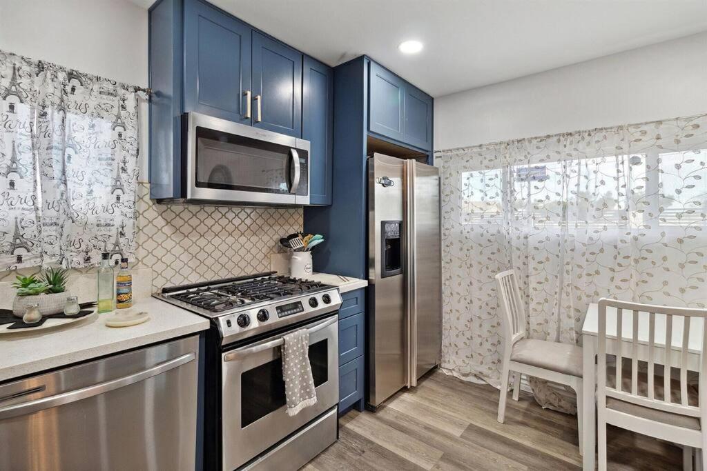 Modern City Ranch 3 Bdrm Family Home Access By Dirt Road Palmdale Dış mekan fotoğraf